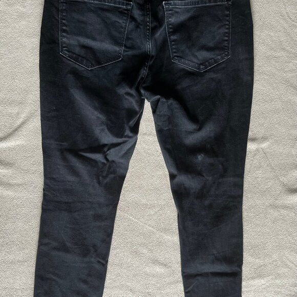 Old Navy - Rockstar Super Skinny Ankle Mid-Rise Distressed Black Jeans - Picture 7 of 8